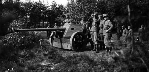 Немецкая 75-мм противотанковая пушка PaK 40 на холме в Италии Пушка PaK 40