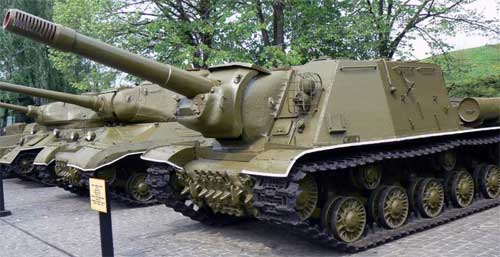 ИСУ-152 иногда использовались как самоходные гаубицы для стрельбы с закрытых позиций Самоходно-артиллерийская установка ИСУ-152