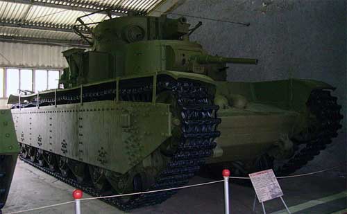 Тяжелый танк Т-35 экспонируется в Музее бронетанкового вооружения и техники в Кубинке Тяжелый танк Т-35