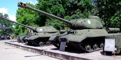 Танки ИС-2 и ИС-3 ИС-2 и ИС-3