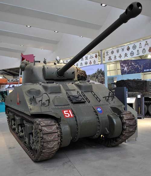 средний танк М4 