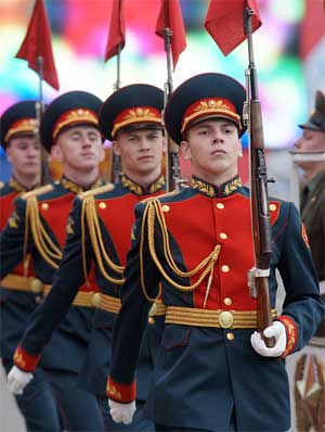 Для крупных потребителей профессиональной одежды компания предлагает комплексный подход в области разработки и поставки продукции Форма