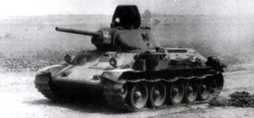 Танк Т-34 раннего выпуска с литой башней и пушкой Ф-34 Фото Т-34