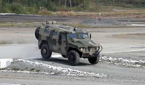 Специальный бронированный автомобиль "Тигр-М" Бронированный автомобиль