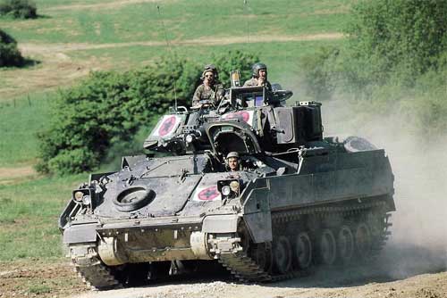 M3A2 CFV Bradley Бронемашина США