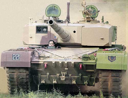 Работы над техническим проектом танка Арджун (Arjun) были начаты в 1974 году Работы над техническим проектом танка Арджун (Arjun) были начаты в 1974 году